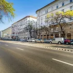 Hello Downtown Apartment - Boulevard